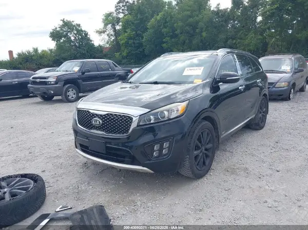 5XYPKDA53GG017258 2016 KIA SORENTO - Image 2