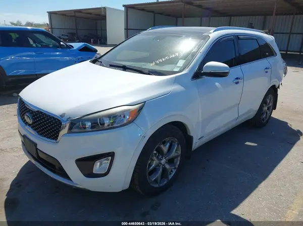 5XYPKDA53GG071515 2016 KIA SORENTO - Image 2