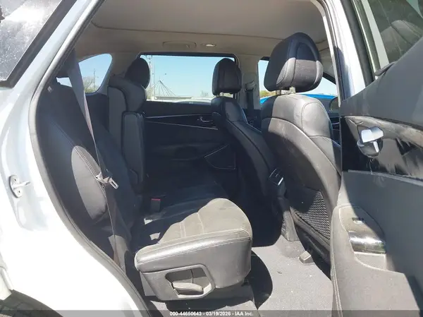 5XYPKDA53GG071515 2016 KIA SORENTO - Image 8