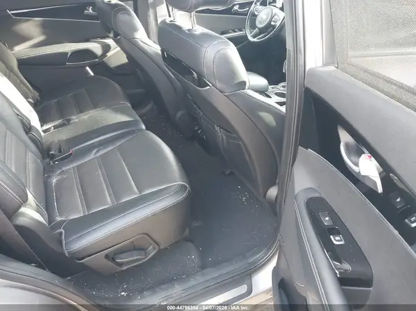 5XYPKDA53GG080666 2016 KIA SORENTO - Image 8