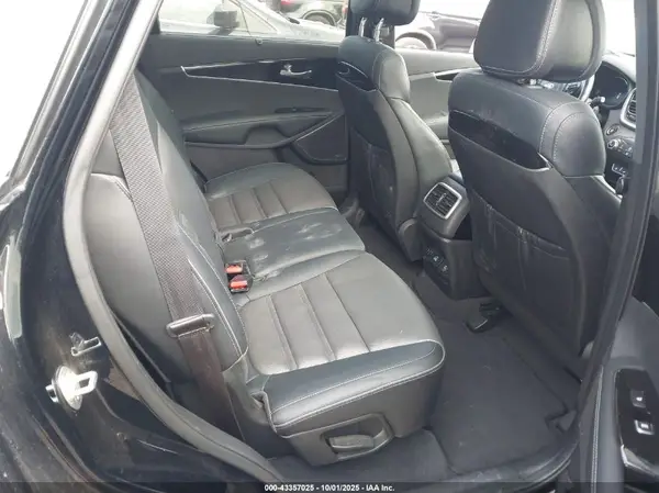 5XYPKDA53GG088119 2016 KIA SORENTO - Image 8