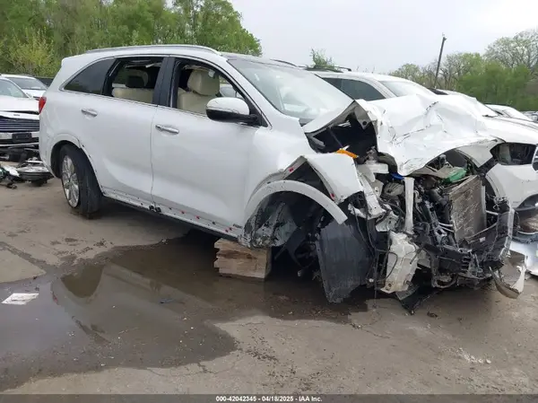 5XYPKDA53GG096415 2016 KIA SORENTO - Image 1