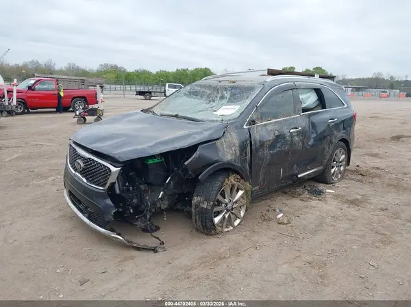 5XYPKDA53GG137285 2016 KIA SORENTO - Image 2