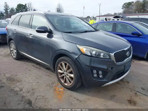 5XYPKDA53GG153339 2016 KIA SORENTO - Image 1