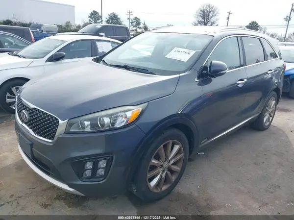 5XYPKDA53GG153339 2016 KIA SORENTO - Image 2