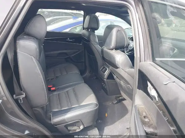 5XYPKDA53GG153339 2016 KIA SORENTO - Image 8
