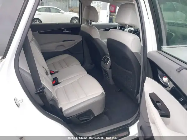 5XYPKDA53HG220989 2017 KIA SORENTO - Image 8