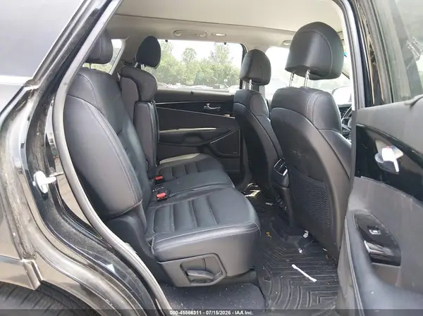 5XYPKDA53HG319666 2017 KIA SORENTO - Image 8