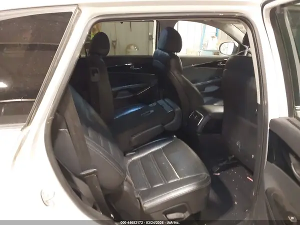 5XYPKDA53JG366797 2018 KIA SORENTO - Image 8