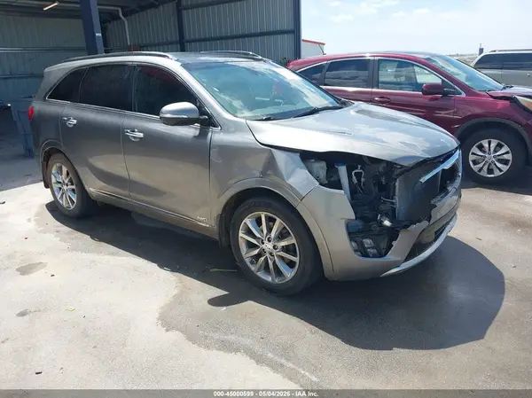 5XYPKDA53JG390694 2018 KIA SORENTO - Image 1