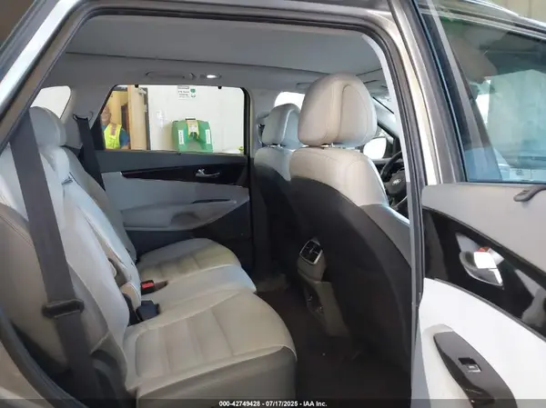 5XYPKDA54GG083706 2016 KIA SORENTO - Image 8