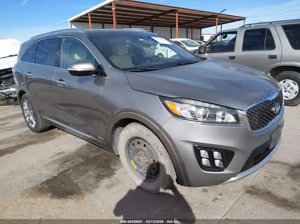 5XYPKDA54GG121290 2016 KIA SORENTO - Image 1