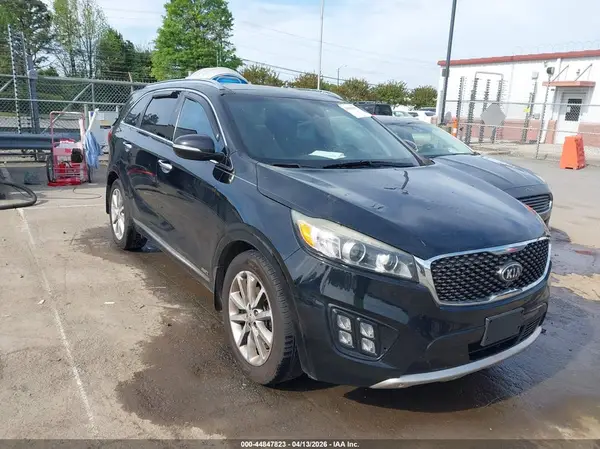 5XYPKDA54HG204915 2017 KIA SORENTO - Image 1