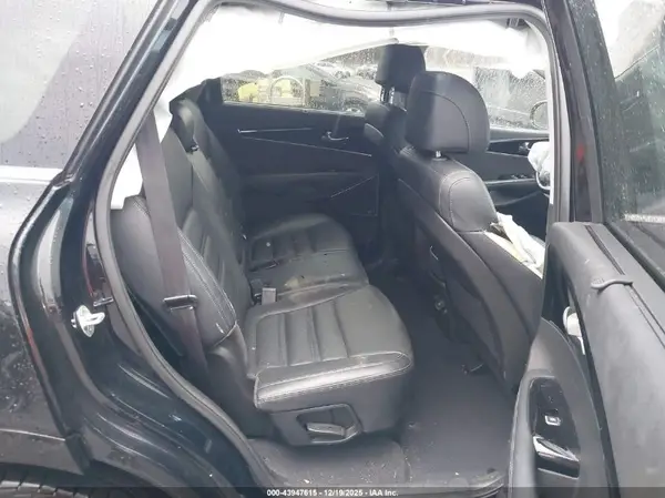 5XYPKDA54HG231760 2017 KIA SORENTO - Image 8