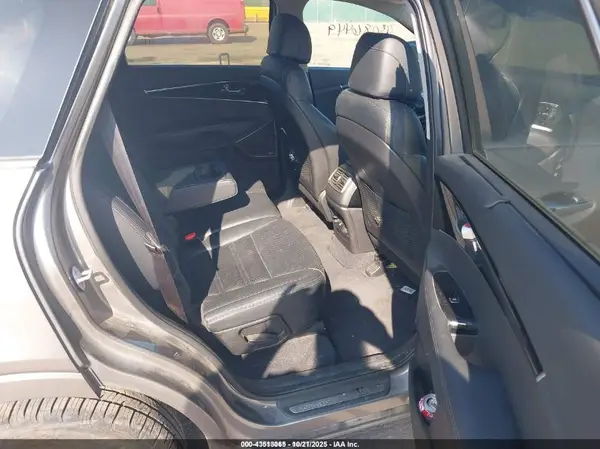 5XYPKDA54HG246226 2017 KIA SORENTO - Image 8
