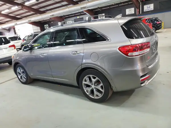 5XYPKDA54HG261969 2017 KIA SORENTO - Image 2