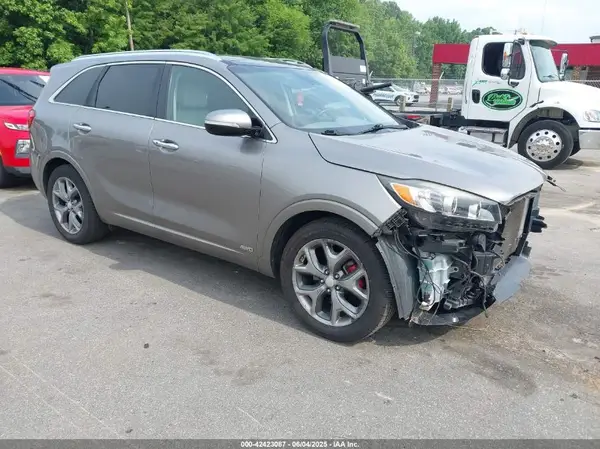 5XYPKDA54HG304979 2017 KIA SORENTO - Image 1