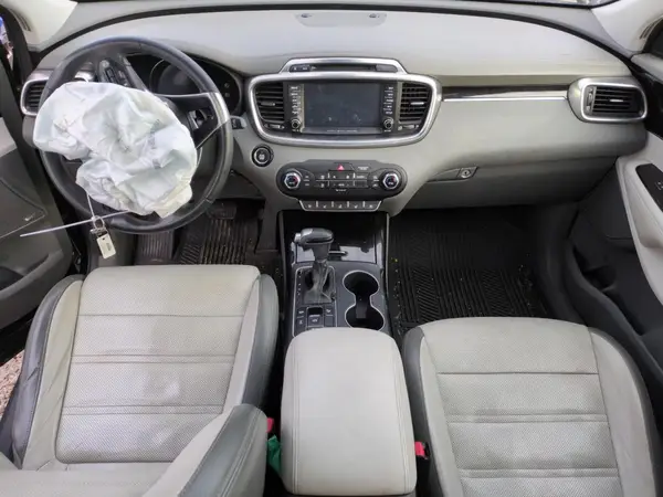 5XYPKDA54HG322656 2017 KIA SORENTO - Image 8