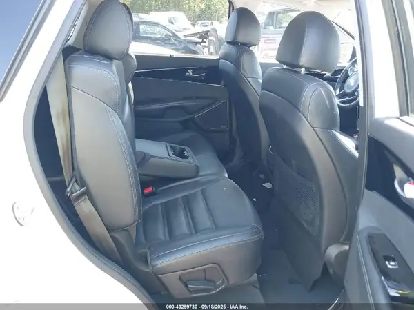 5XYPKDA54JG363830 2018 KIA SORENTO - Image 8