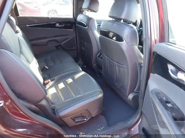 5XYPKDA54JG370695 2018 KIA SORENTO - Image 8