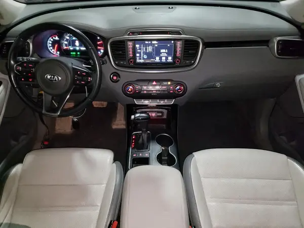 5XYPKDA54JG419569 2018 KIA SORENTO - Image 8