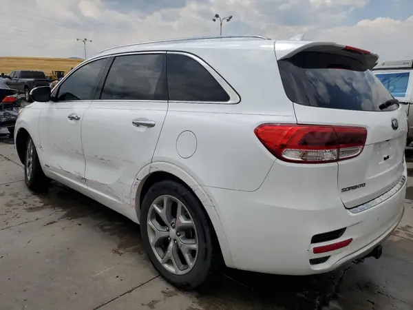 5XYPKDA55GG082628 2016 KIA SORENTO - Image 2