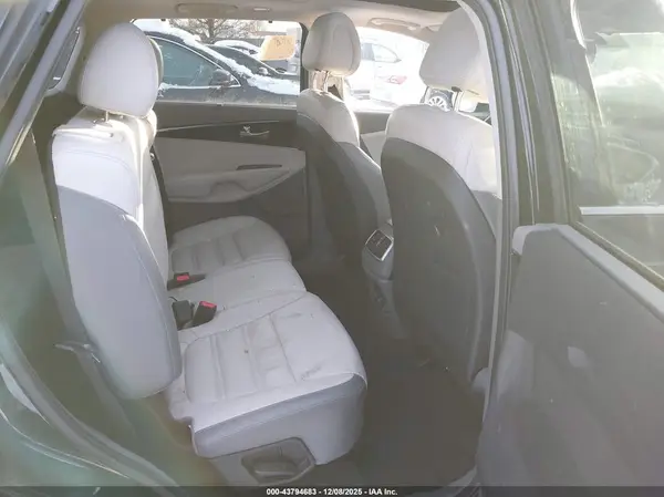 5XYPKDA55GG099588 2016 KIA SORENTO - Image 8