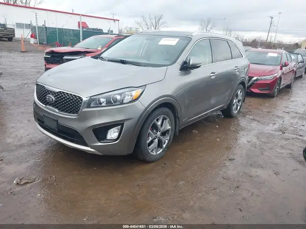 5XYPKDA55GG113215 2016 KIA SORENTO - Image 2