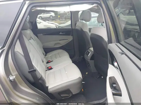 5XYPKDA55GG113215 2016 KIA SORENTO - Image 8