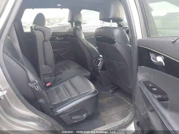 5XYPKDA55HG233307 2017 KIA SORENTO - Image 8
