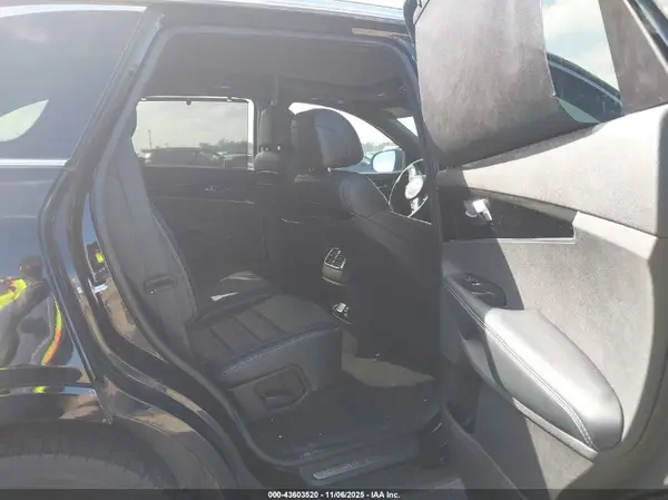 5XYPKDA55HG309687 2017 KIA SORENTO - Image 8