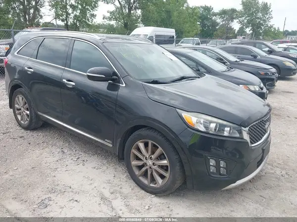 5XYPKDA55JG360256 2018 KIA SORENTO - Image 1