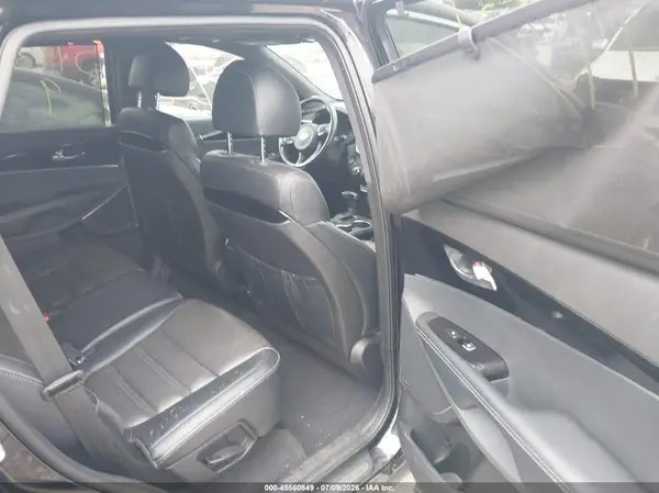 5XYPKDA55JG360256 2018 KIA SORENTO - Image 8