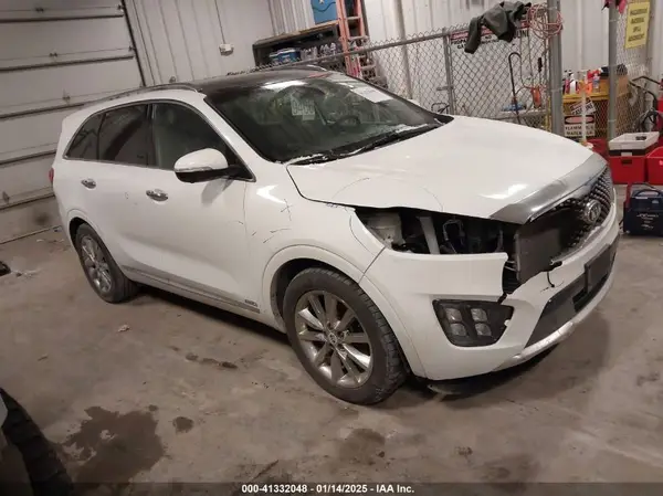 5XYPKDA55JG388400 2018 KIA SORENTO - Image 1