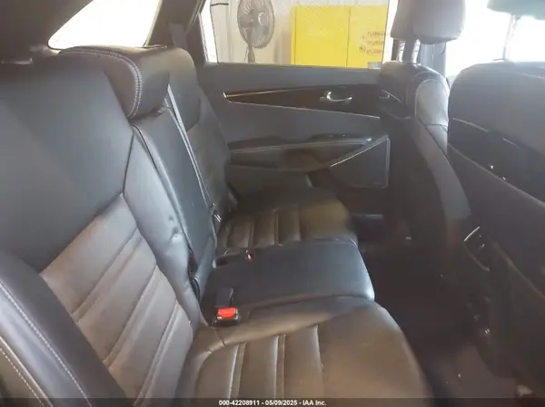 5XYPKDA55JG396366 2018 KIA SORENTO - Image 8