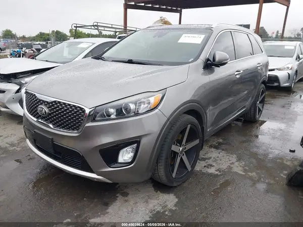 5XYPKDA55JG416289 2018 KIA SORENTO - Image 2