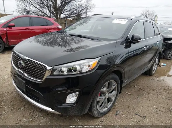 5XYPKDA55JG431388 2018 KIA SORENTO - Image 2