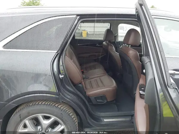 5XYPKDA55KG557820 2019 KIA SORENTO - Image 8
