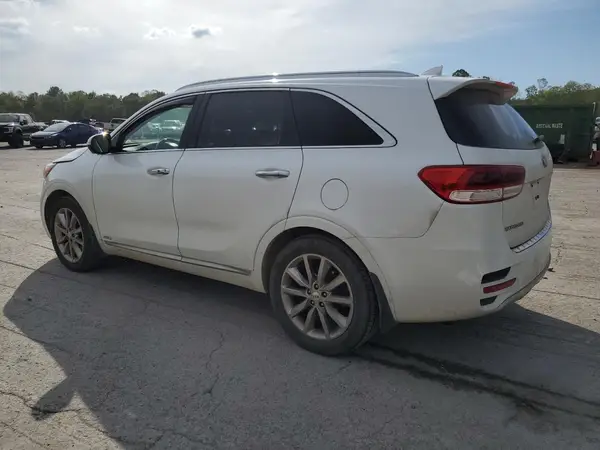 5XYPKDA56GG013611 2016 KIA SORENTO - Image 2