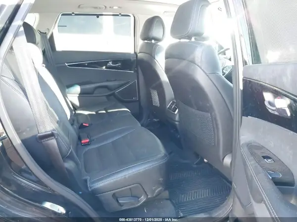 5XYPKDA56GG028867 2016 KIA SORENTO - Image 8