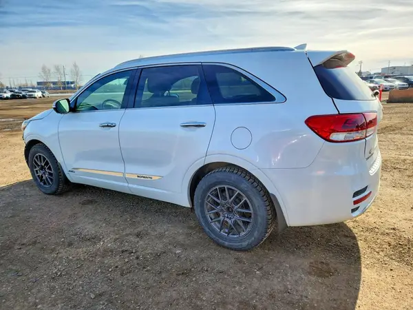 5XYPKDA56GG087952 2016 KIA SORENTO - Image 2