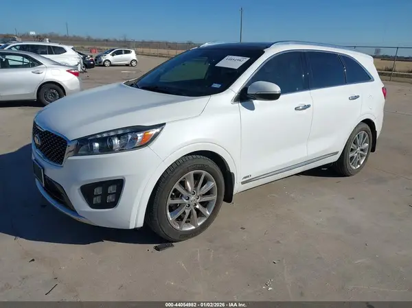 5XYPKDA56GG164030 2016 KIA SORENTO - Image 2