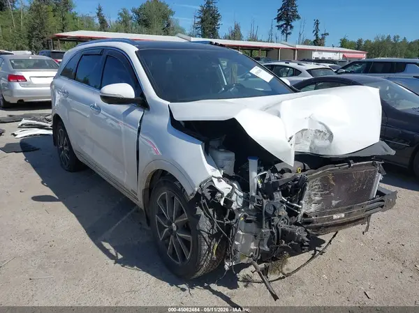 5XYPKDA56HG205726 2017 KIA SORENTO - Image 1