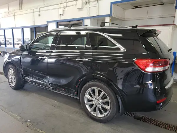 5XYPKDA56HG230318 2017 KIA SORENTO - Image 2