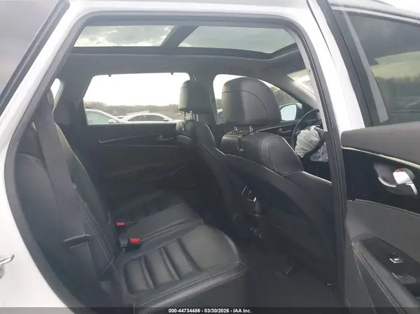5XYPKDA56HG310959 2017 KIA SORENTO - Image 8