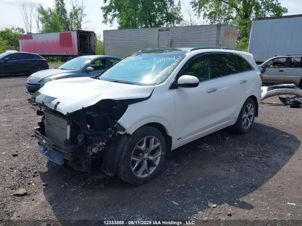 5XYPKDA56JG372867 2018 KIA SORENTO - Image 2