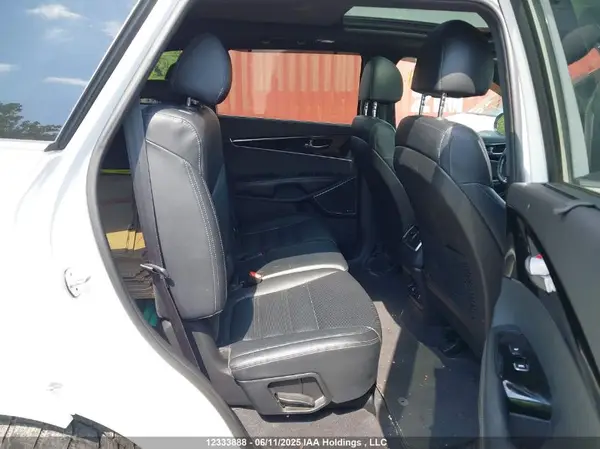 5XYPKDA56JG372867 2018 KIA SORENTO - Image 8