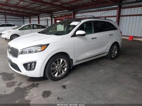5XYPKDA56JG392939 2018 KIA SORENTO - Image 2