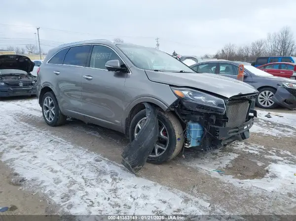 5XYPKDA56KG498681 2019 KIA SORENTO - Image 1