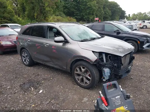 5XYPKDA56KG515446 2019 KIA SORENTO - Image 1